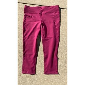 Fuscia Capri Leggings